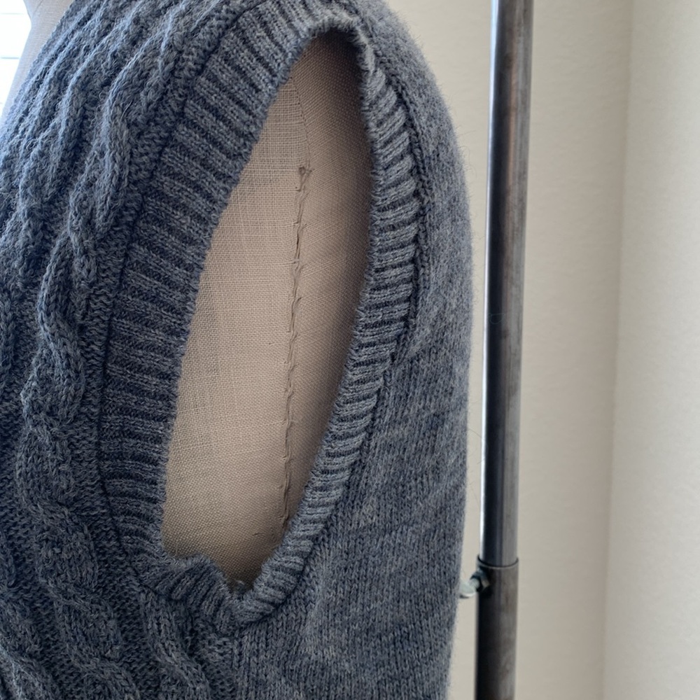 Pendleton szM Heather grey cable knit sweater vest EUC eclectic grandpa academic - Picture 5 of 5